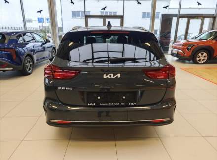 Kia - Cee'd