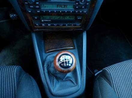 Volkswagen - Bora