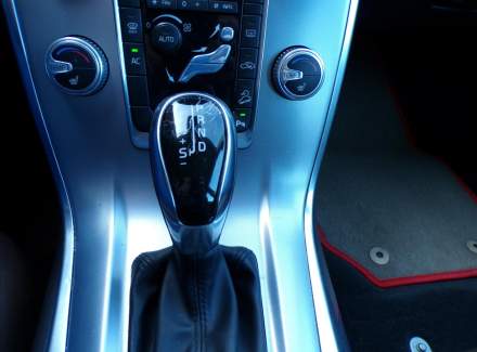 Volvo - XC70