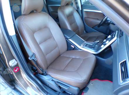 Volvo - XC70