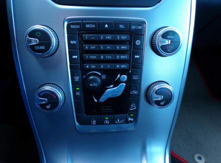 Volvo - XC70
