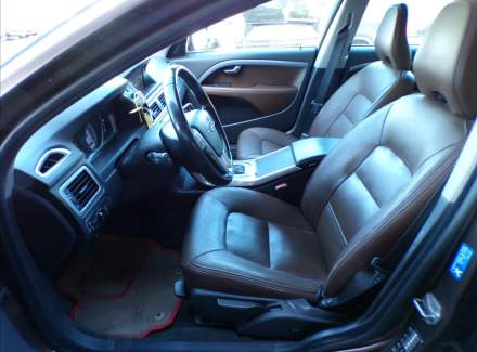 Volvo - XC70