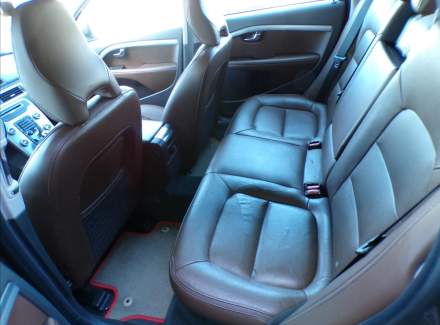 Volvo - XC70
