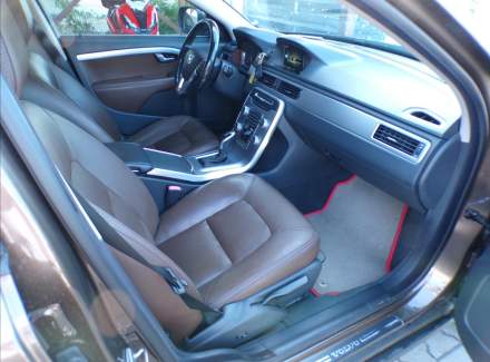 Volvo - XC70
