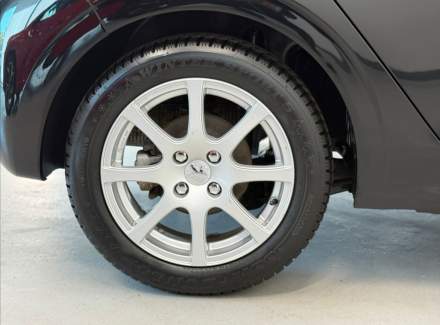 Peugeot - 208