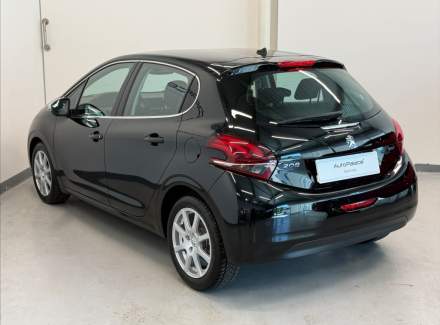 Peugeot - 208