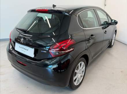 Peugeot - 208