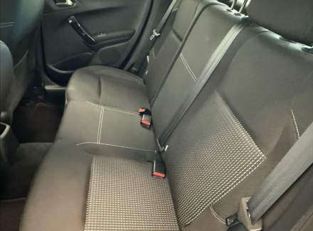 Peugeot - 208