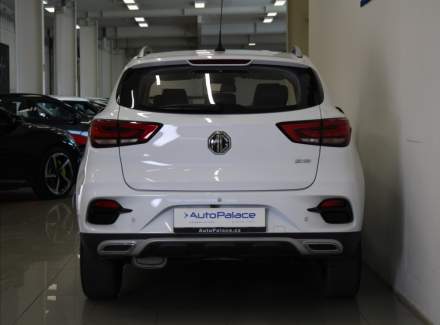 MG - ZS