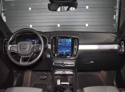 Volvo - XC40