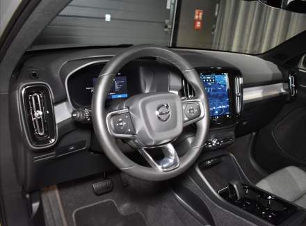 Volvo - XC40