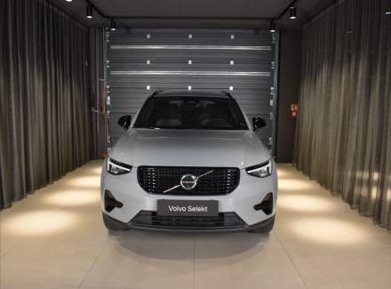 Volvo - XC40
