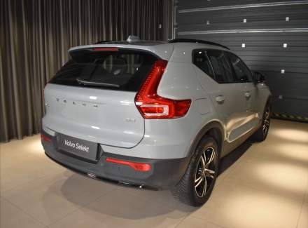 Volvo - XC40