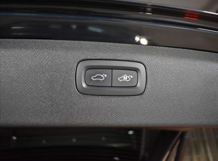 Volvo - XC90