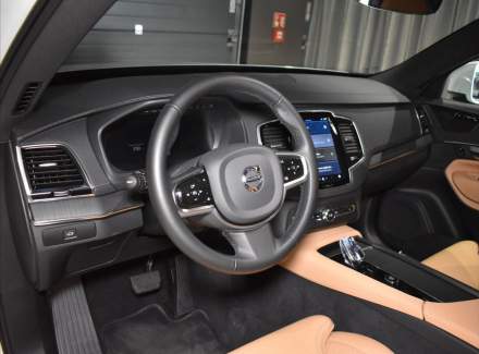 Volvo - XC90