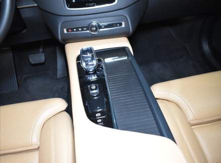 Volvo - XC90