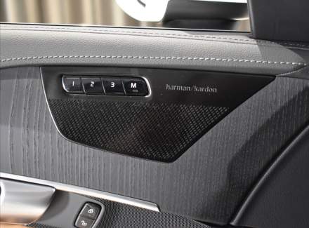 Volvo - XC90