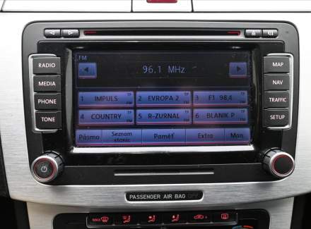 Volkswagen - Passat