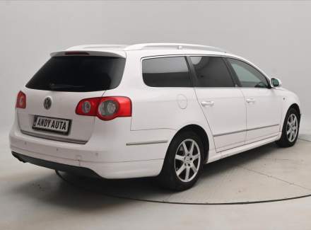 Volkswagen - Passat
