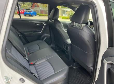 Toyota - RAV 4