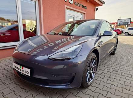 Tesla - Model 3
