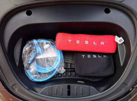 Tesla - Model 3