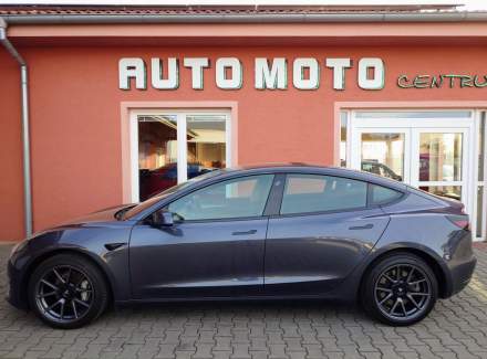 Tesla - Model 3