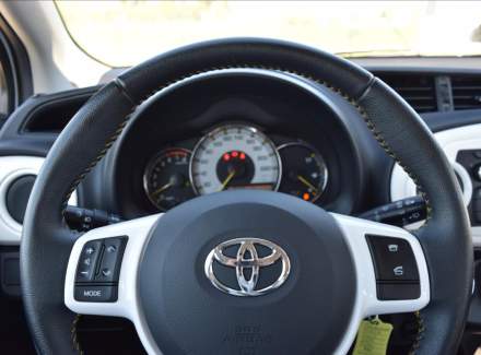 Toyota - Yaris
