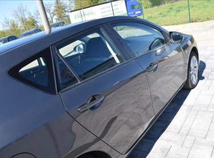 Mazda - 3