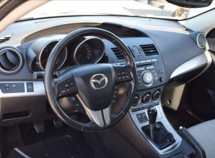 Mazda - 3