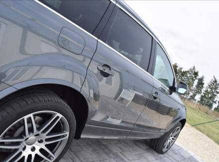 Audi - Q7
