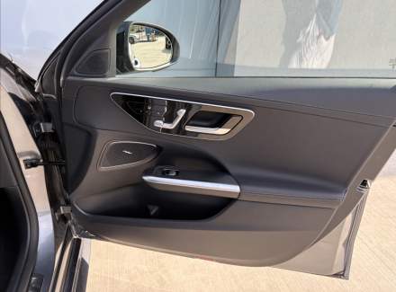 Mercedes-Benz - C-class