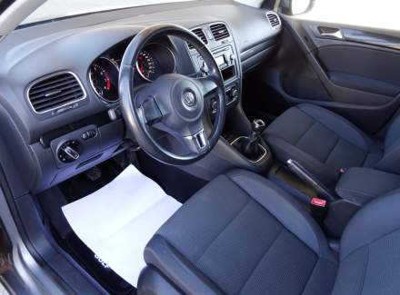 Volkswagen - Golf