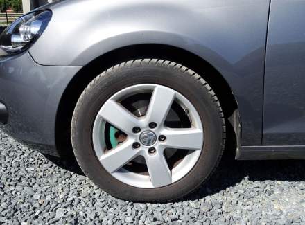 Volkswagen - Golf