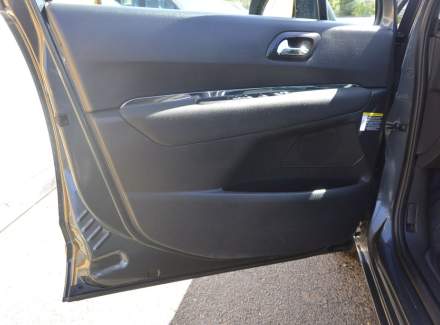 Peugeot - 5008