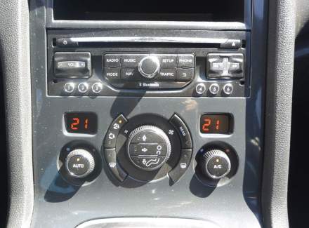 Peugeot - 5008