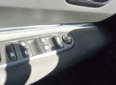 Peugeot - 5008