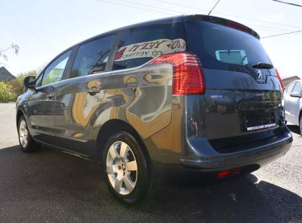 Peugeot - 5008