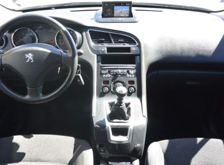 Peugeot - 5008