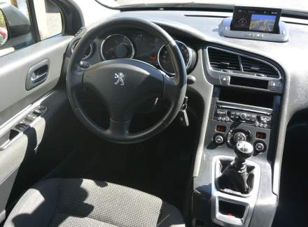 Peugeot - 5008