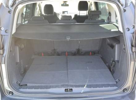 Peugeot - 5008
