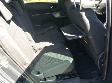 Peugeot - 5008