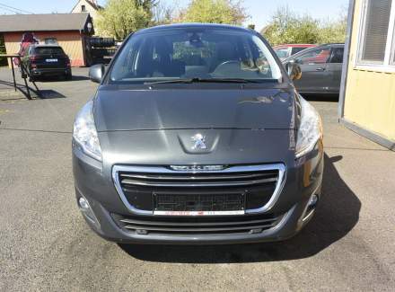 Peugeot - 5008