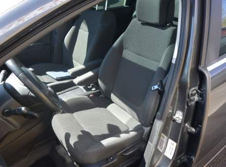 Peugeot - 5008