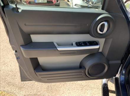 Dodge - Nitro