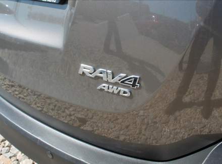 Toyota - RAV 4