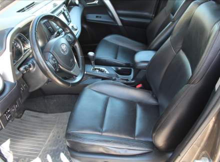 Toyota - RAV 4