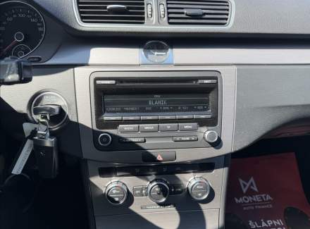 Volkswagen - Passat