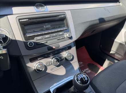 Volkswagen - Passat