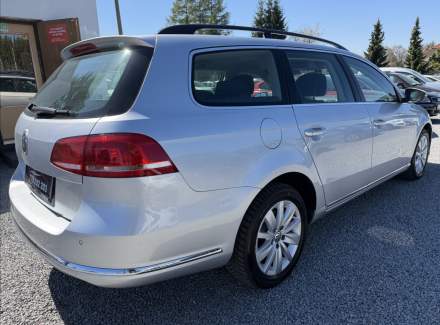 Volkswagen - Passat